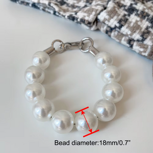 Large Pearl Dog Collar Necklace has beads measuring 0.7 inches