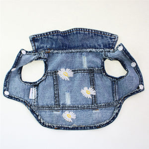 Daisy denim dog jacket has 3 snap buttons for easy on/off.