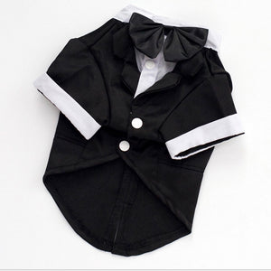 Available in 5 sizes, this tuxedo is designed for small dogs. 