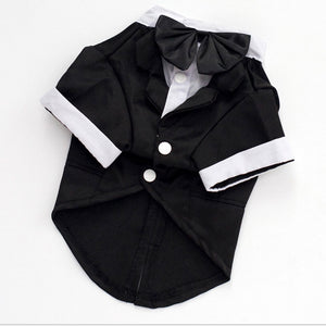 Available in 5 sizes, this tuxedo is designed for small dogs.