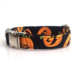 Dog collar can be worn with or without bow tie. Buckle can be engraved free.