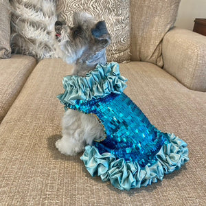 This luxurious couture "Ariel" dog dress fits all sizes and is a wonderful addition to your dog’s wardrobe for special occasions including holiday parties, weddings, anniversaries and photoshoots.
