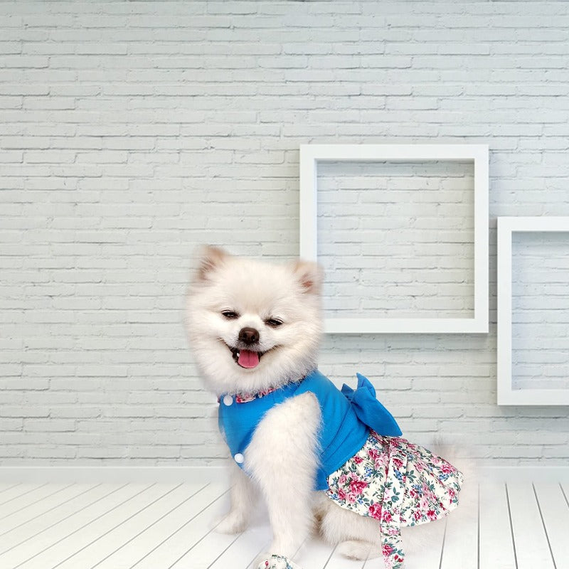 This sweet Blue Floral Harness Dog Dress & Leash Set from our Spring/Summer collection is adorned with a large bow and D-ring on the back for stylish walks. 