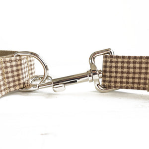 Bow tie collar sets come with a matching leash.