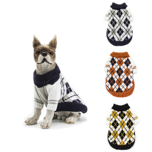 This classic Argyle Dog Sweater will look dashing on your pal this autumn and winter as the weather cools.