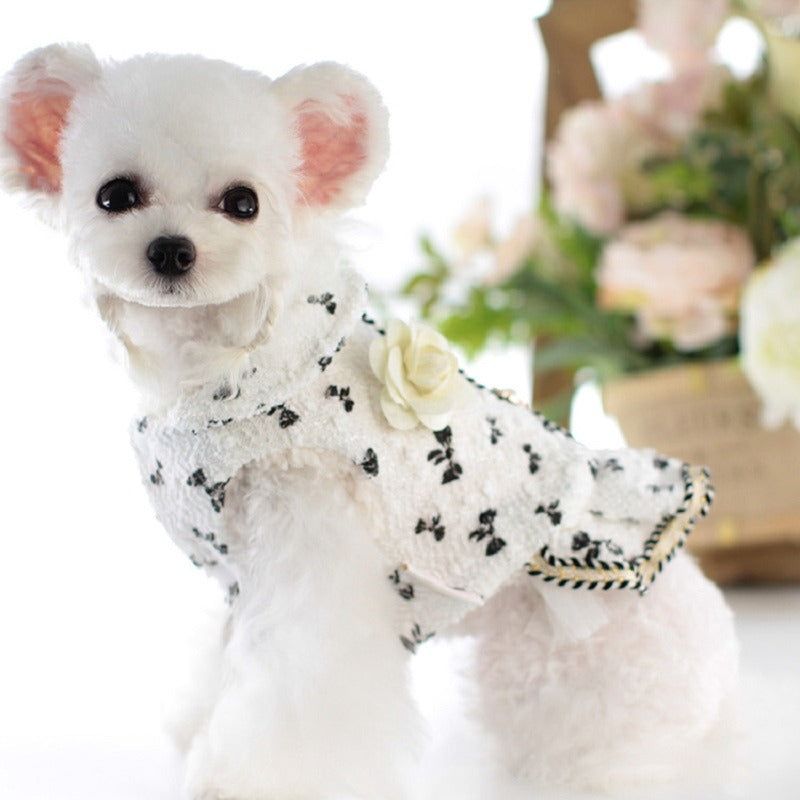 Available in Pink or White, this Chic Fleece-Lined Winter Princess Dog Dress Coat will have your girl cozy and stylish this autumn/winter. 