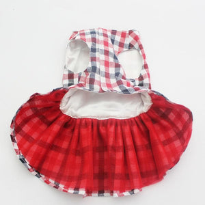 This Pretty Plaid Dog Party Dress features a red tulle tutu underskirt and Velcro fasteners for easy on/off.