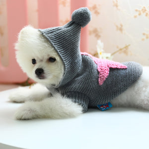 This Pink Star Dog Sweater Hoodie comes in XS-XL for small dogs like Chihuahua, French Bulldog, Pug and Maltese.
