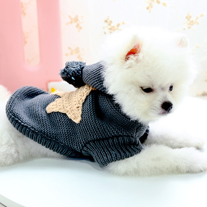 Keep your dog cozy this autumn/winter with this hip Star Dog Sweater Hoodie, available in 2 colors. 