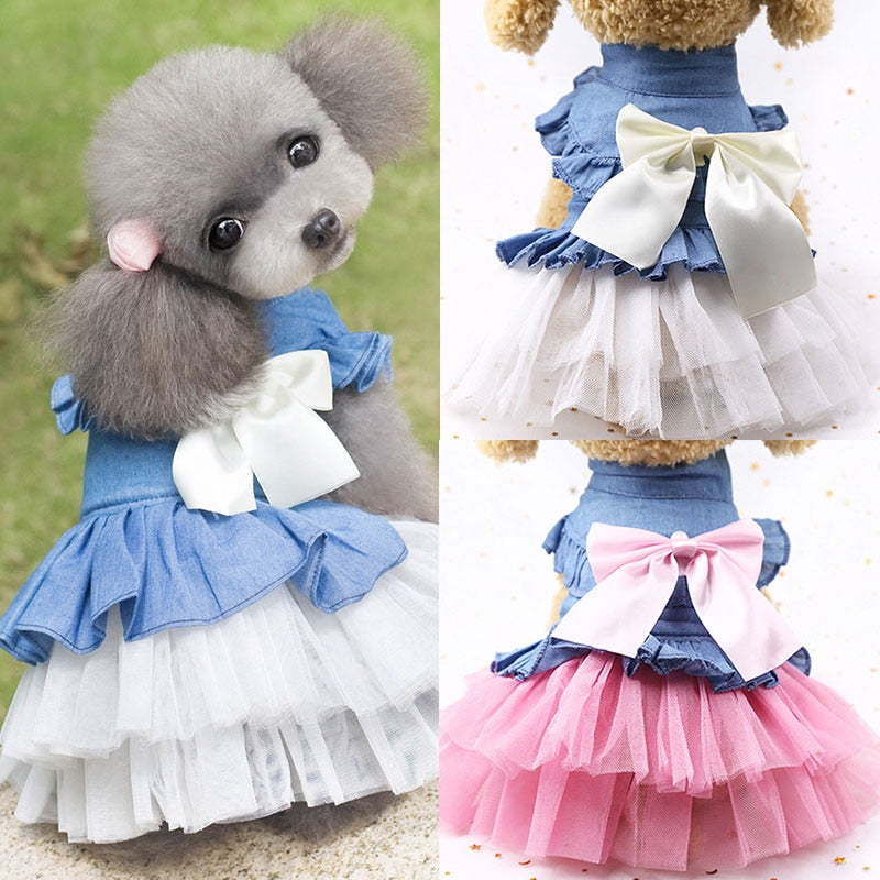 Your puppy princess will be ready for the garden party wearing this Chic Denim Tulle Tutu Dog Dress from our Spring/Summer collection, available in two colors: pink or white.