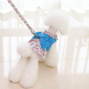 This Blue Floral Harness Dog Dress & Leash Set is made of 100% cotton.