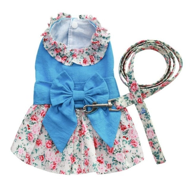 This sweet Blue Floral Harness Dog Dress & Leash Set from our Spring/Summer collection is adorned with a large bow and D-ring on the back for stylish walks. 